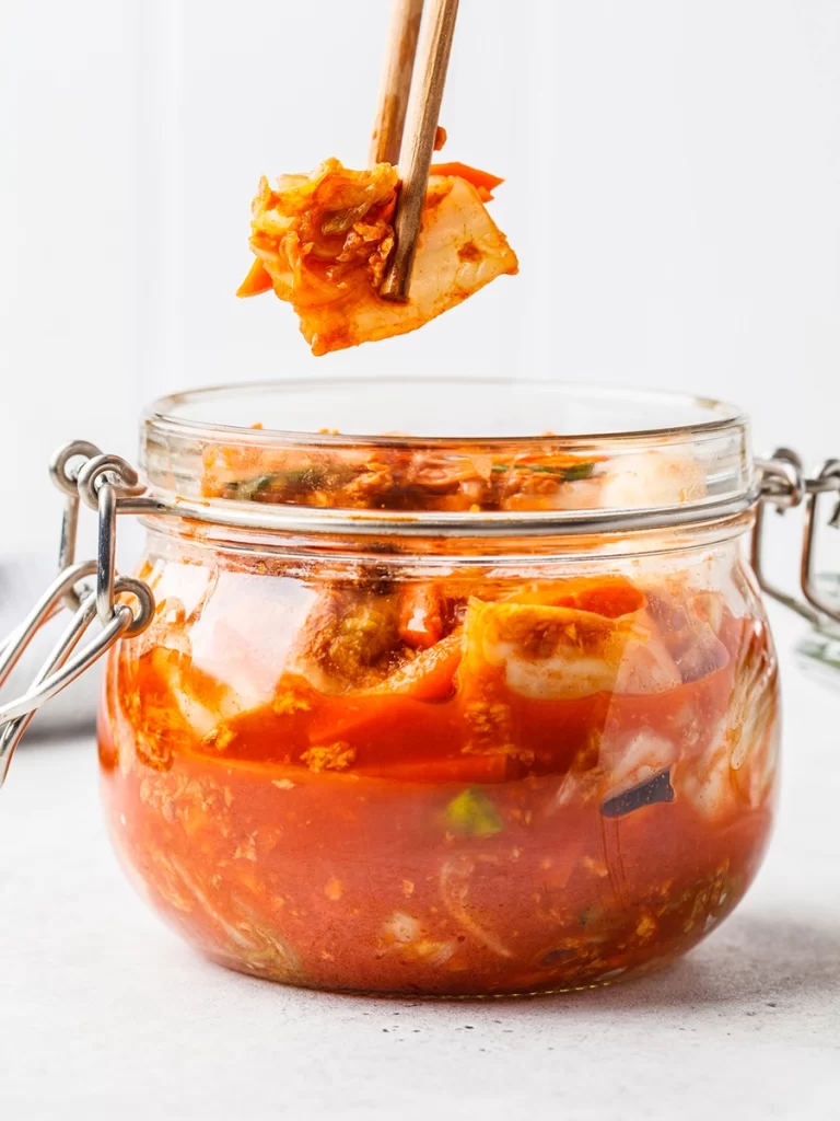 why is kimchi fizzy bubbly