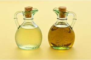 Differences Between Apple Cider Vinegar And White Vinegar