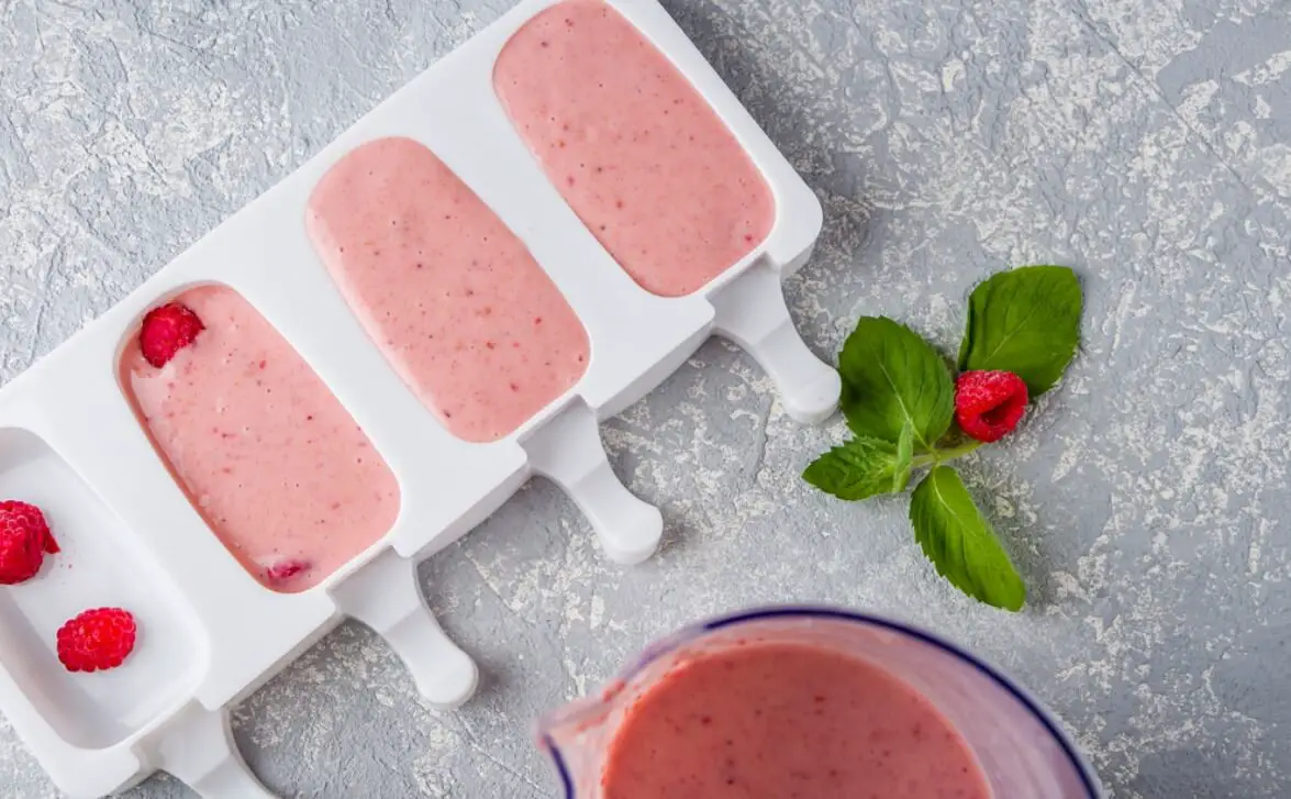 Strawberry Kefir