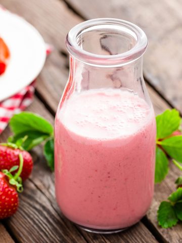 strawberry kefir smoothie recipe by fermenters kitchen