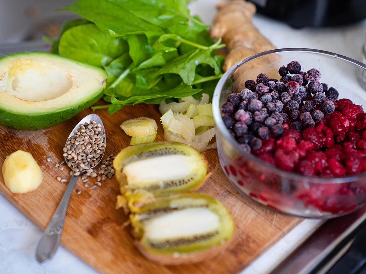 Fruit-Smoothie-made-with-sauerkraut-berries-spinach-avocado