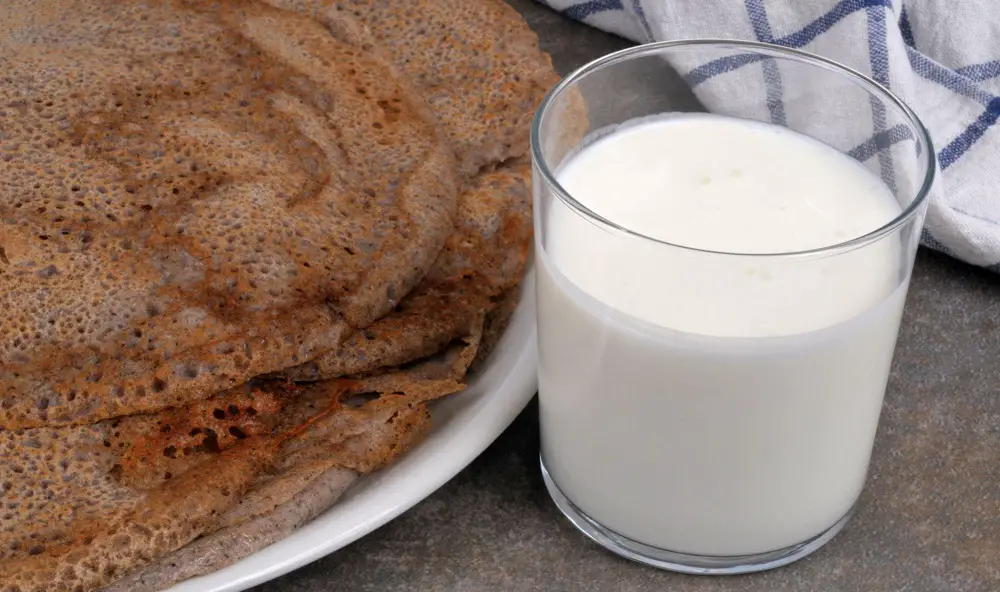 Lait ribot with bread